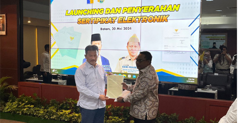 Perdana, BPN Batam Terbitkan 206 Sertifikat Tanah Elektronik
