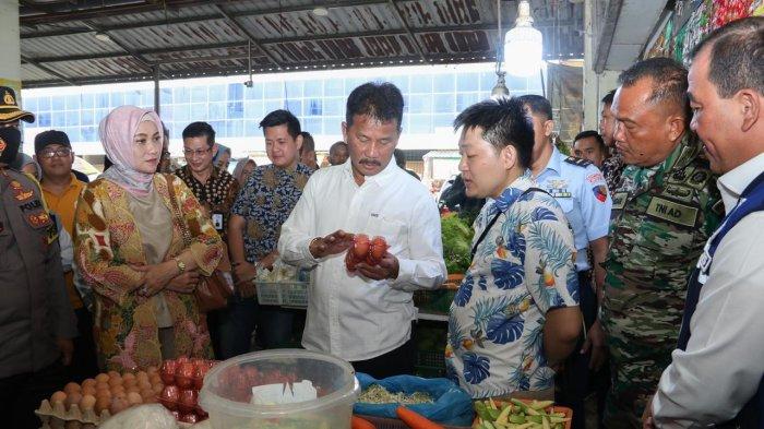 Batam Sukses Kendalikan Inflasi, Wali kota Muhammad Rudi Dapat Penghargaan dari Presiden Jokowi
