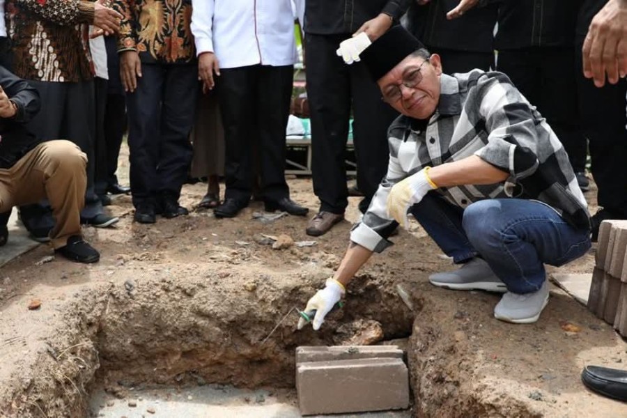 Amsakar Letakkan Batu Pertama Rumah Qur’an BWI Batam, Wakaf Syamsul Paloh Jadi Tonggak Pembangunan