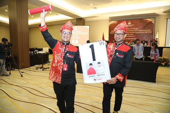 Pakai Batik Marlin Khas Batam, NADI Jemput Nomor Urut