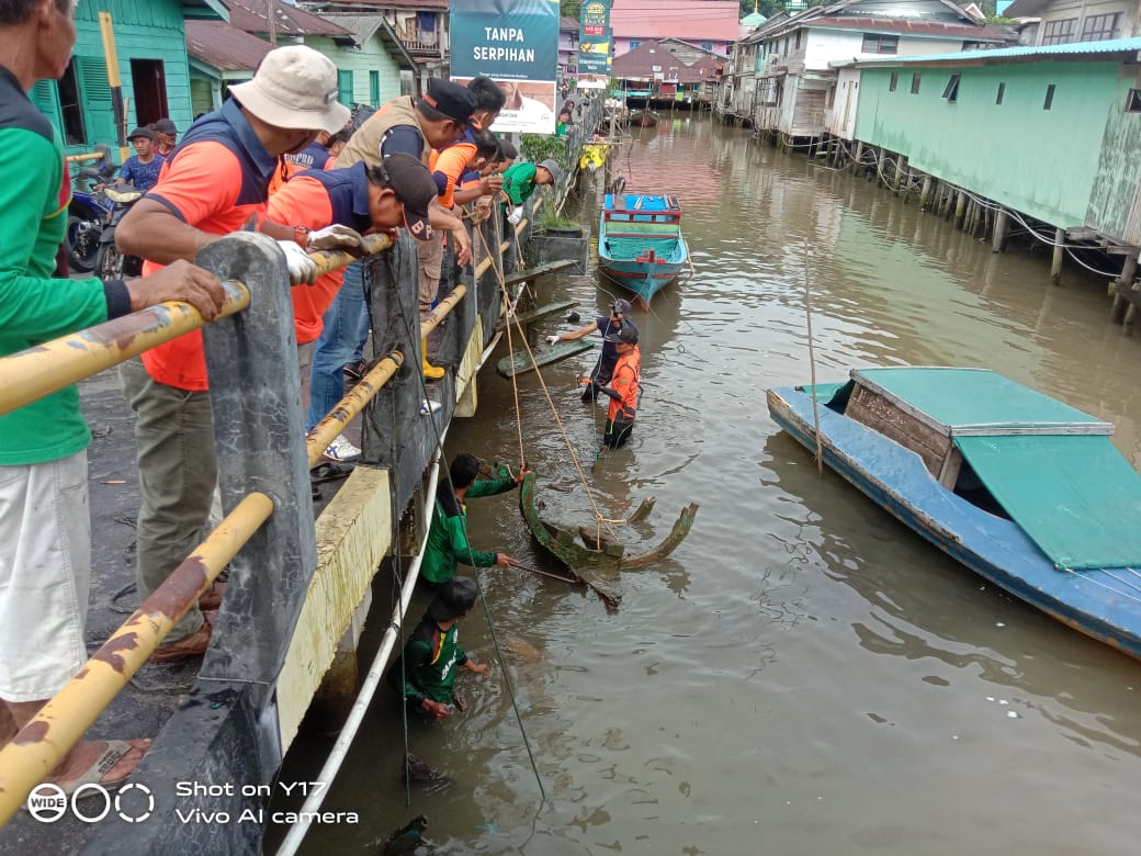 Antisipasi Banjir, Kelurahan Tarempa Gelar Saber