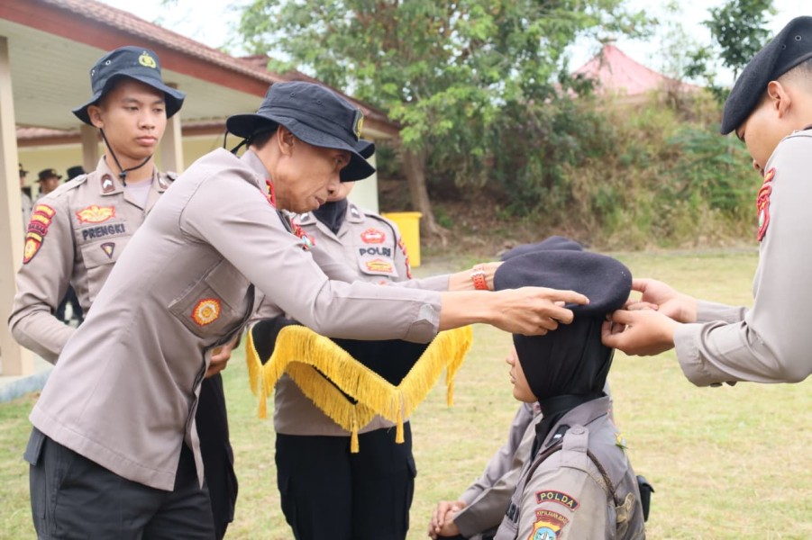 Tradisi Pembaretan Bintara Remaja Samapta, Polda Kepri Tegaskan Kesiapan Personel Gelombang II TA 2025