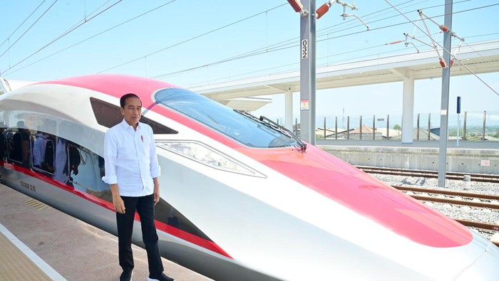 Jokowi Resmikan Kereta Cepat Whoosh Hari Ini, Logo Bakal Dipilih