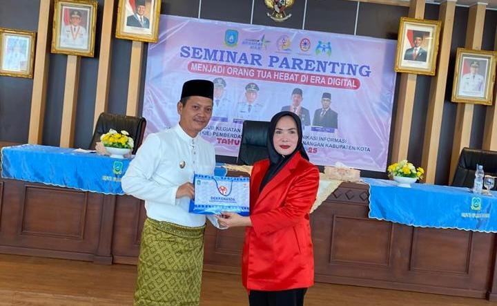 Raja Bayu Ingatkan Orang Tua di Anambas: Jangan Kalah oleh Teknologi, Jadilah Benteng Anak di Era Digital