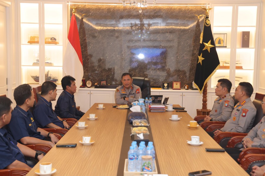 Kapolda Kepri Terima Audiensi Kepala Kanwil DJP Kepulauan Riau, Bahas Sinergi Jaga Kamtibmas dan Ekonomi