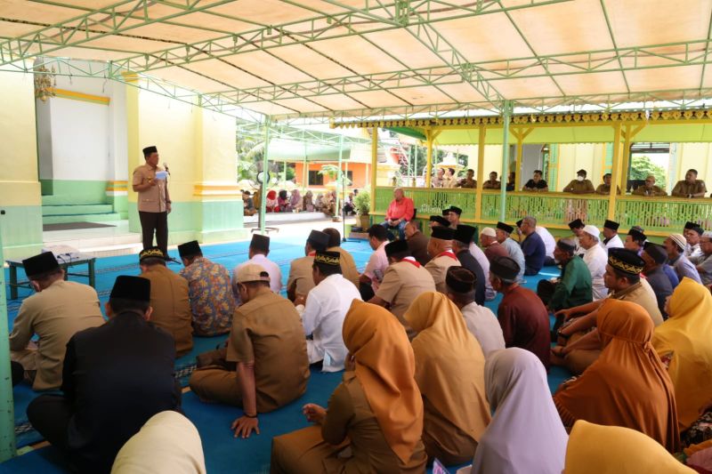 Revitalisasi Masjid Raya Sultan Riau, Gubernur Ansar: Esensi dan Nilai Historis Harus Terjaga