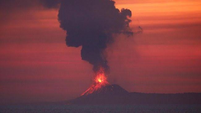 Waspada, Pagi Ini Anak Gunung Krakatau Erupsi