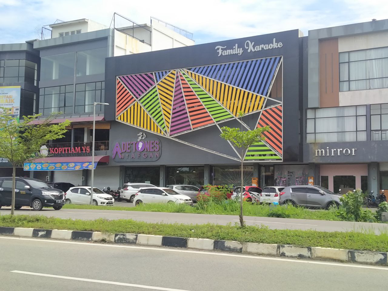 Duh, Karaoke D'Tones Batam Center Kena Razia