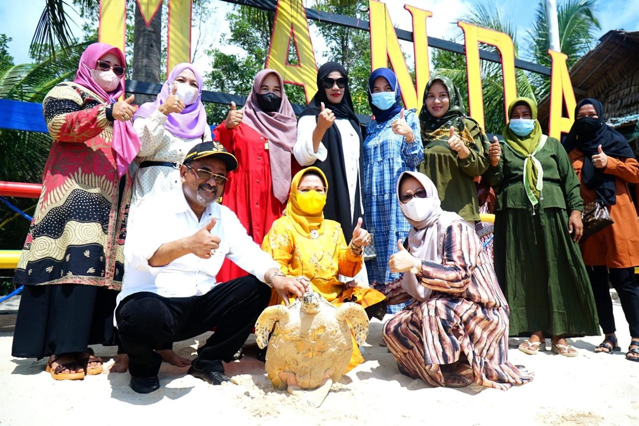 Kunjungi Moro, Bupati Karimun Apresiasi Kemajuan Sektor Pariwisata