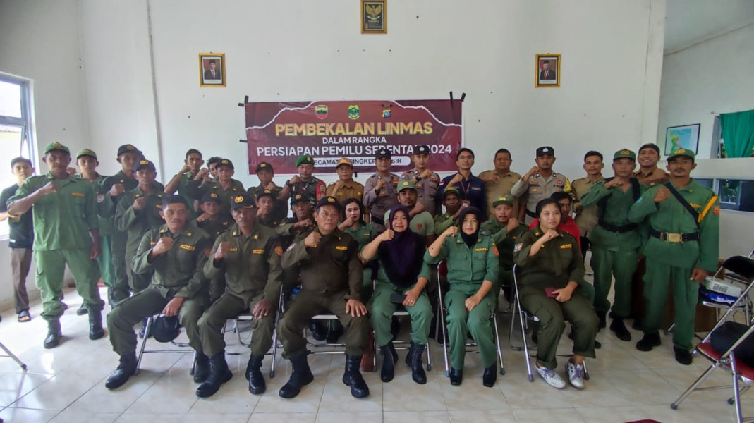Polsek Dabo Singkep Beri Pelatihan ke Linmas Singkep Pesisir