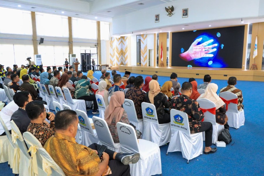 Bupati Roby Resmikan Portal BISA, Wujudkan Layanan Publik Terintegrasi dan Pemerintahan Berbasis Data