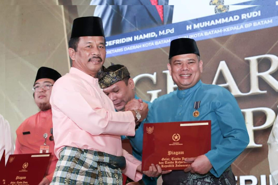 23 ASN Pemko Batam Terima Penghargaan