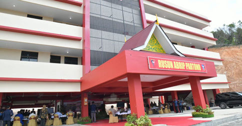 Gubernur Ansar Resmikan Rusun Mako Brimob Polda Kepri