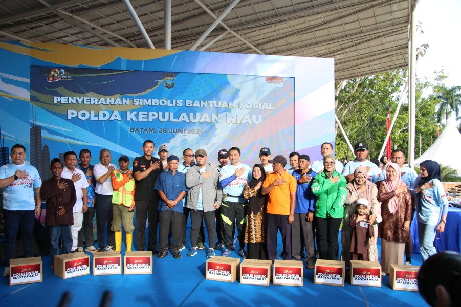 Hari Bhayangkara ke-80, Kapolda Kepri Ajak Masyarakat Hidup Sehat dan Perkuat Kebersamaan Lewat Olahraga dan Baksos