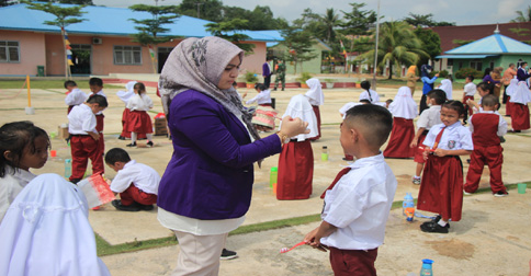 Sebanyak 3.164 Siswa SD Bintan Ikuti Gerakan Sikat Gigi Bersama Anak Indonesia