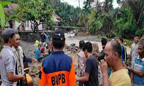 Intensitas Hujan Tinggi Akibatkan Banjir dan Tanah Longsor, Sejumlah Warga di Ungsikan