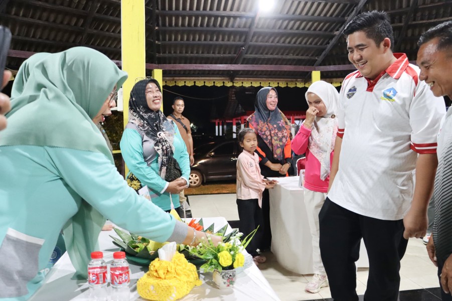 Bupati Roby Puji Kreasi Tumpeng Kader PKK Kuala Sempang, Dorong Pelestarian Kuliner Tradisional