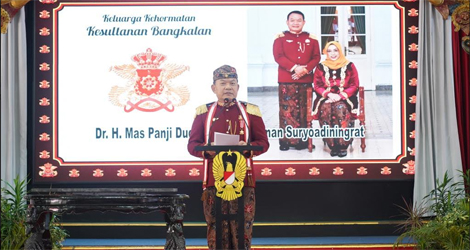 Kasad Dudung Terima Gelar Kesultanan Bangkalan dari Raden Panji Abdul Hamid Mustari Cakraadiningrat