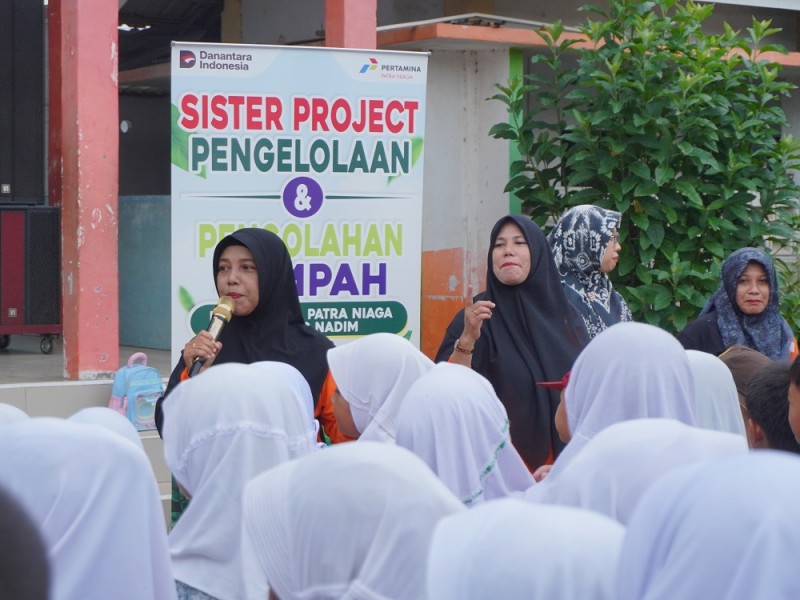 Pertamina AFT Hang Nadim dan UBS RTOne Berseri Tanamkan Kepedulian Lingkungan kepada Ratusan Siswa SDN 012 Nongsa