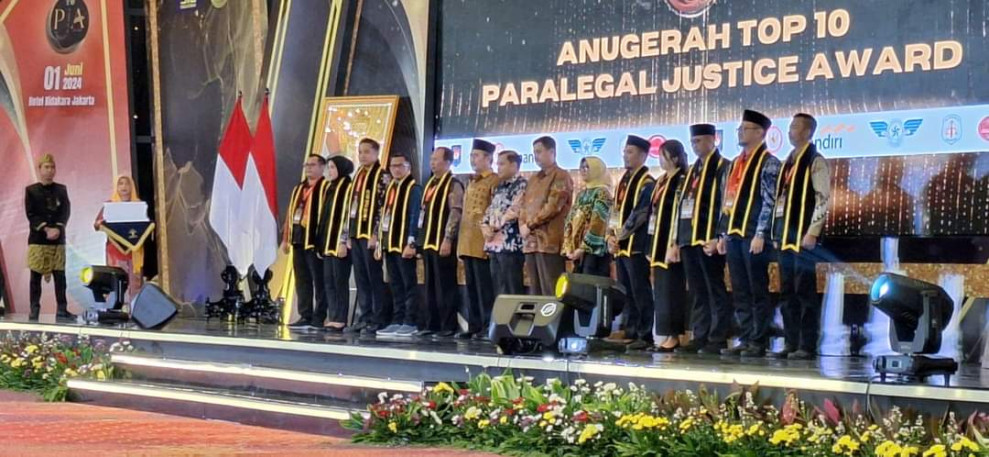 Rudi Dorong Pegawai Berprestasi, Lurah Tiban, Batam Masuk 10 PJA 2024