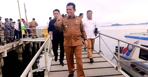 Gubernur Ansar Resmikan Dermaga Apung Pelabuhan Sedanau Natuna