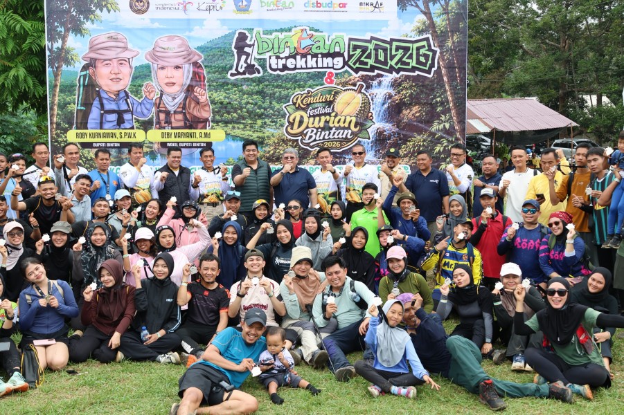 Bintan Trekking 2026 Padukan Olahraga, Alam dan Budaya, Ratusan Peserta Meriahkan Festival Durian