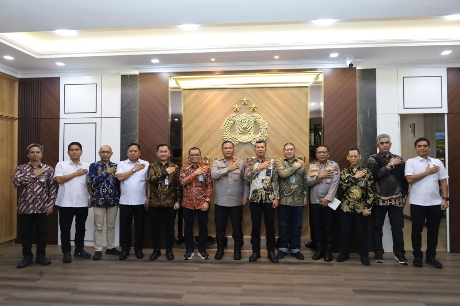 Tingkatkan Sinergi, Kapolda Kepri Terima Kunjungan GM PLN Riau-Kepri