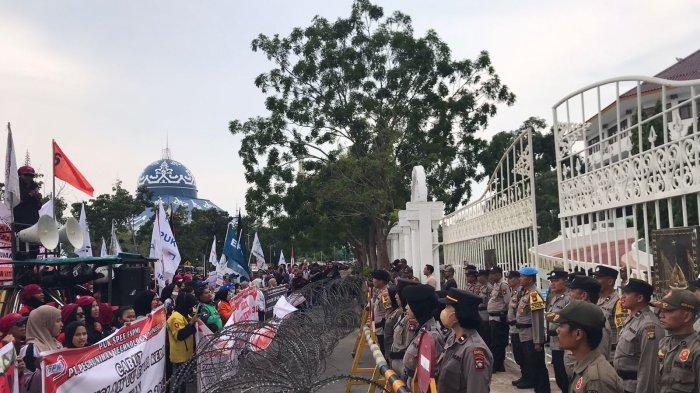 4 Tuntutan Demo di Batam Hari Ini, Buruh dan Driver Online Bersatu