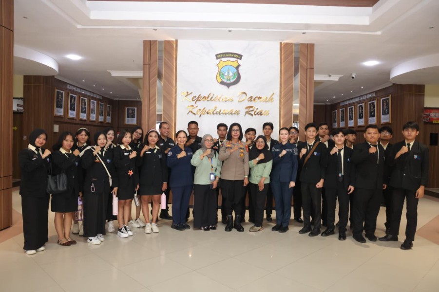Belajar Humas dari Lapangan, Mahasiswa Politeknik Pariwisata Batam Kunjungi Bidhumas Polda Kepri