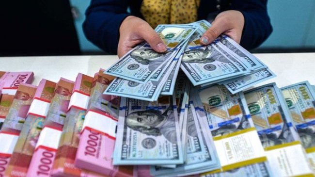 Rupiah Melemah, Tembus Rp 15.000 per Dolar AS