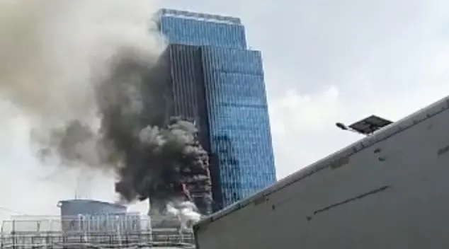 Kebakaran Menara K-Link Jakarta, 2 Orang Kena Luka Bakar