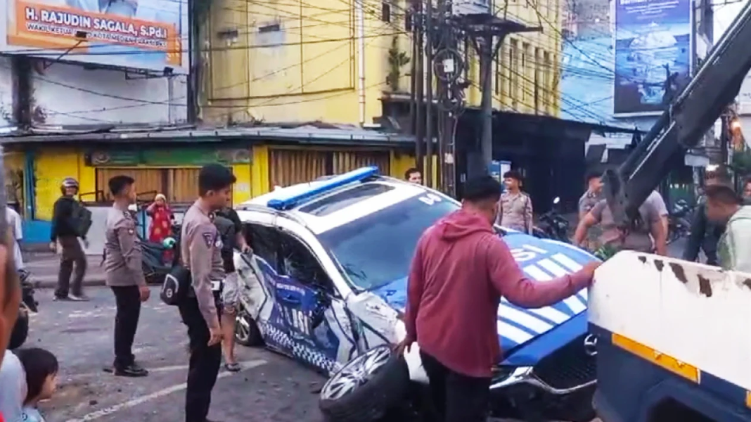 Penampakan Mobil Patwal Rusak Parah usai Tabrakan dengan Terios di Medan