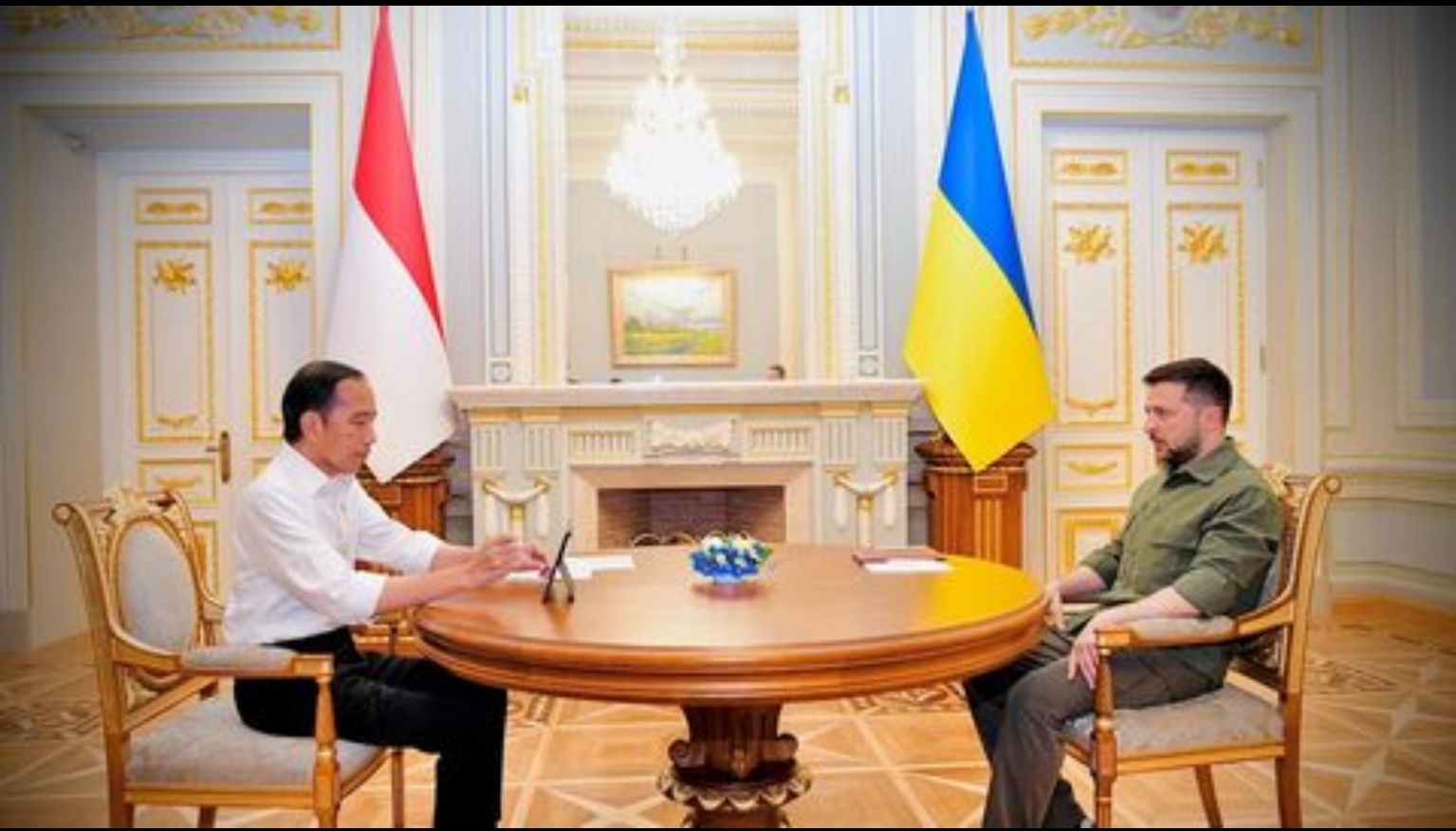 Presiden Ukraina Sambut Jokowi di Istana Maryinsky