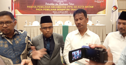 60 Anggota PPK se-Kota Batam untuk Pemilu Serentak 2024 Resmi Dilantik