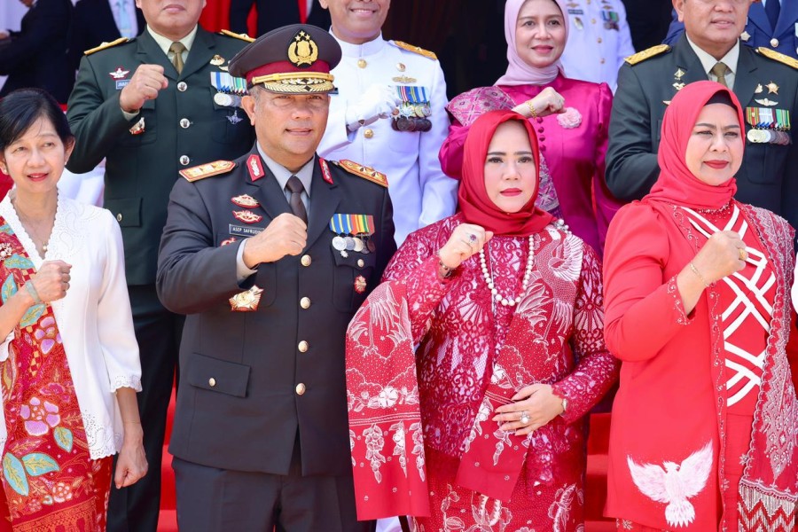 Kapolda Kepri Hadiri Upacara HUT ke-80 RI di Halaman Gedung Daerah, Peringatan Berlangsung Khidmat