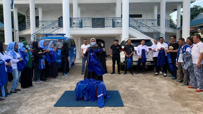 Mundur dari Demokrat, Asnah dan Loyalis Copot Atribut Partai