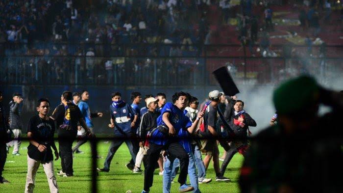 Laga Arema vs Peserbaya Rusuh, 127 Orang Tewas