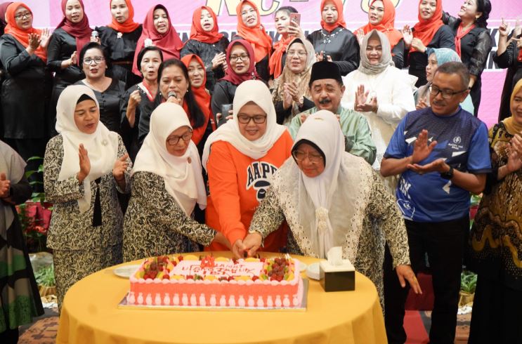 Marlin Agustina : Bidan Ujung Tombak Pemerintah Dalam Membangun Kesehatan Ibu dan Anak