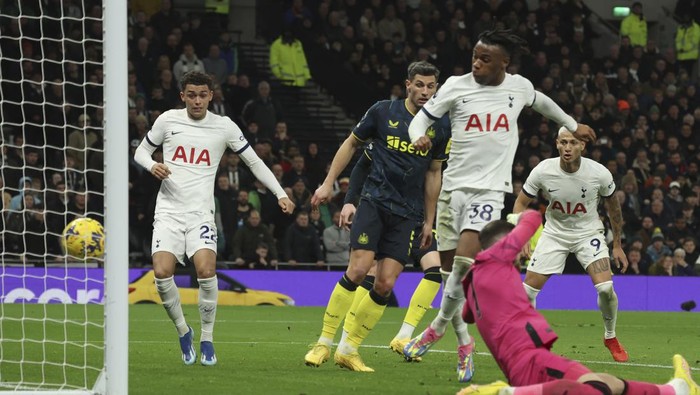 Tottenham Vs Newcastle: The Lilywhites Menang 4-1