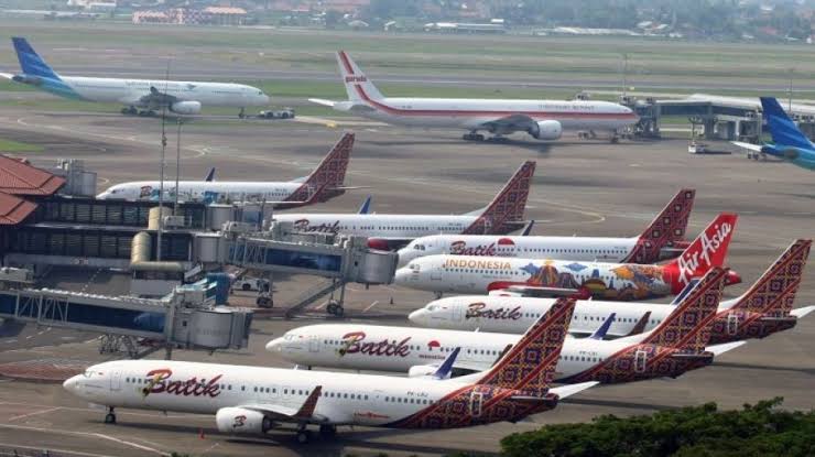 Sandiaga Sebut Harga Tiket Pesawat Sudah Turun 15 Persen