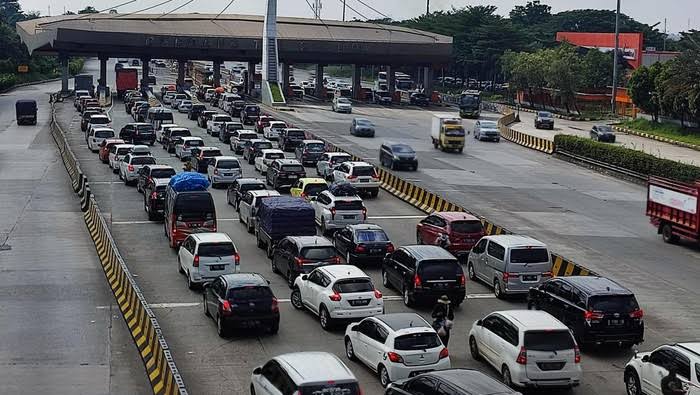 Transaksi Tol Tanpa Berhenti Segera Diterapkan