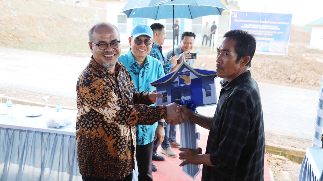 BP Batam Serahkan Rumah Baru Tanjung Banun