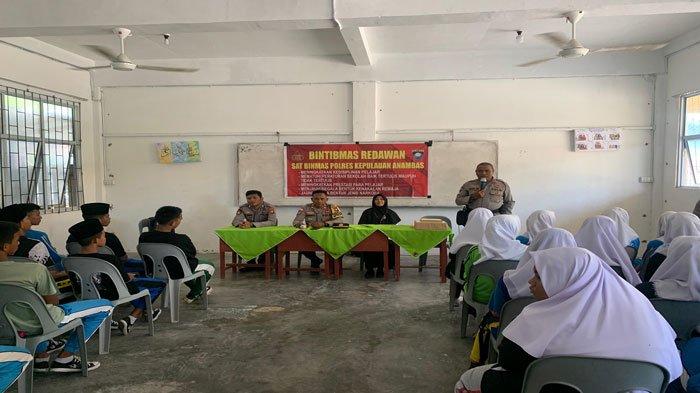 Anggota Polres Anambas Datangi MA Fatahillah, Beri Pembinaan, Cegah Kenakalan Remaja