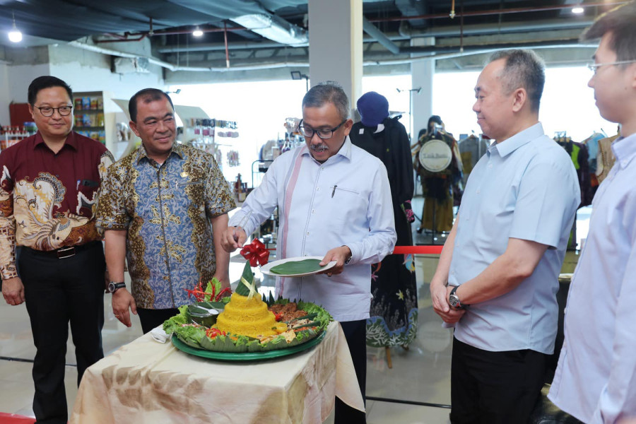 Jefridin Resmikan Sentral Oleh - Oleh di Megamall, Batam Siap Sambut Wisatawan Dengan Produk Unggulan
