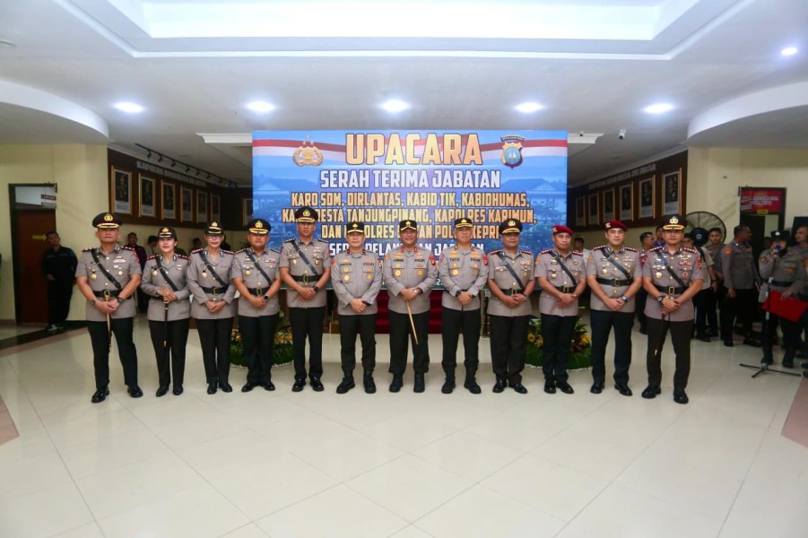 Kapolda Kepri Pimpin Sertijab dan Pelantikan Sejumlah Pejabat Utama Polda Kepri