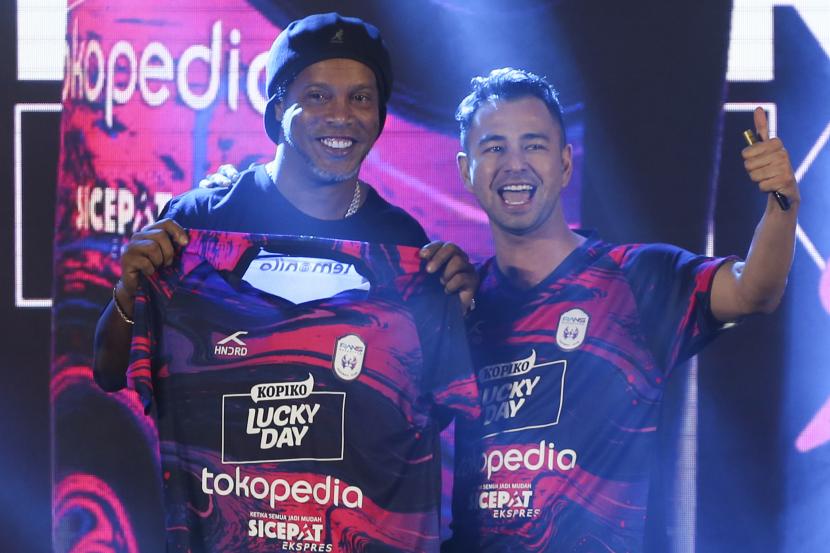 Ini yang Diharapkan Arema FC pada Laga Trofeo Bersama Ronaldinho