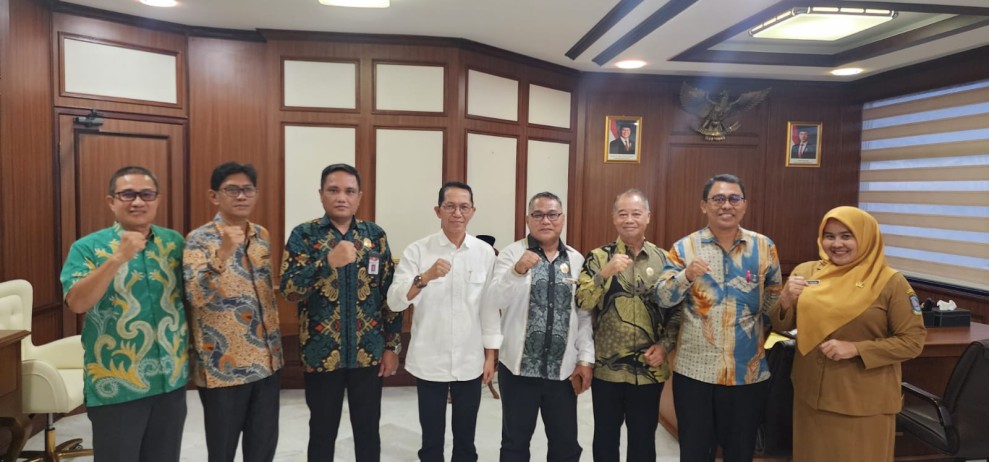 Komisi Informasi Kepri Bahas Penguatan Keterbukaan Informasi Bersama Wali Kota Batam