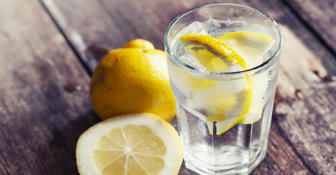 Ini 9 Manfaat Infused Water Lemon untuk Kesehatan