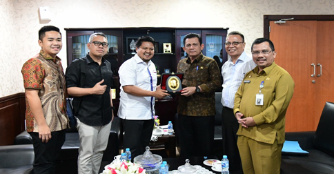 Bertemu Petinggi Pertamina Kepri, Gubernur Ansar Usulkan Timsus Awasi Distribusi BBM