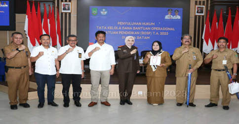 Rudi Ingatkan BOSP 2023 untuk SD dan SMP Negeri se-Batam Harus Dikelola Sesuai Aturan